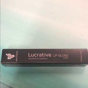 NIB Younique Lip Gloss - Lucky